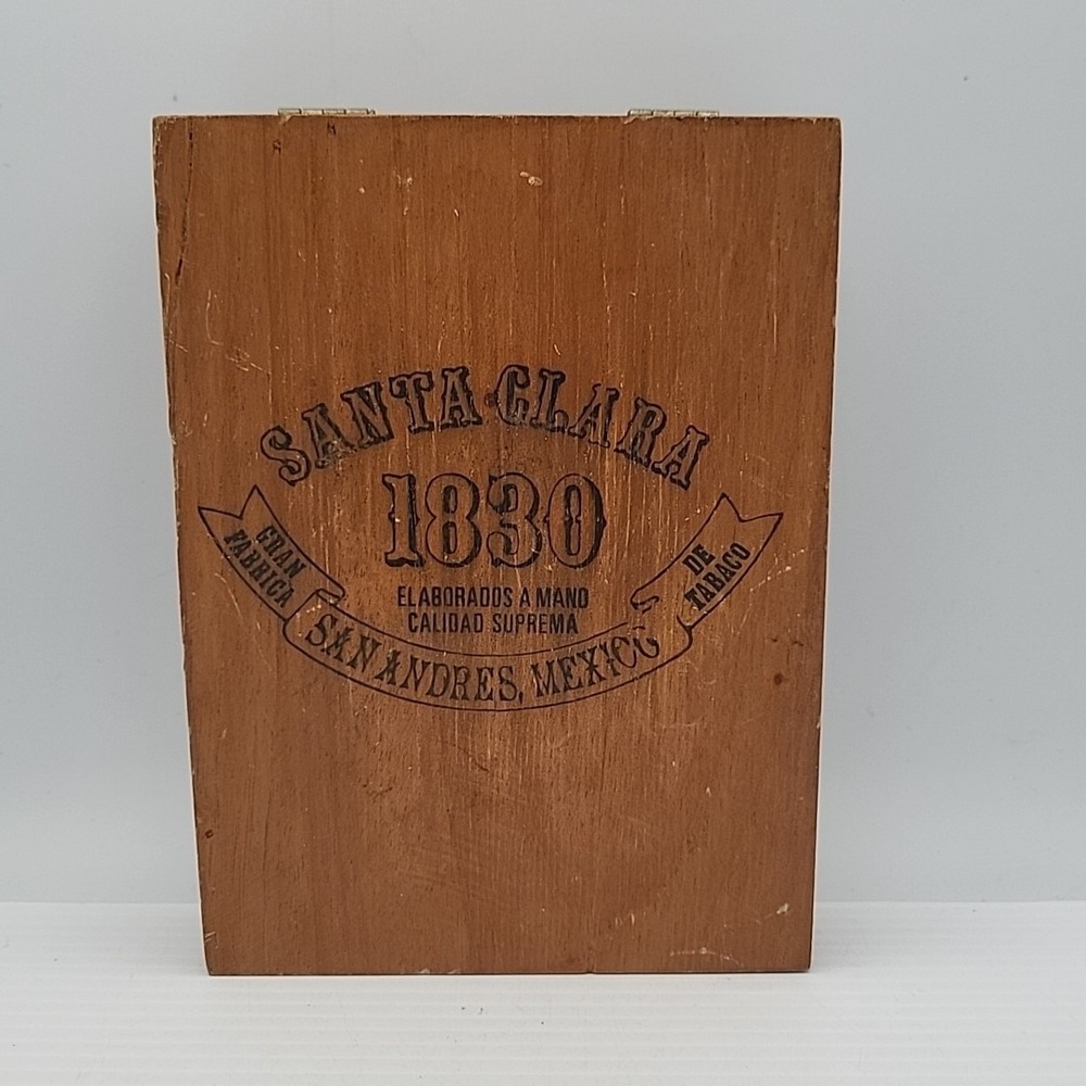 Santa Clara 1830‎ Cigar Box